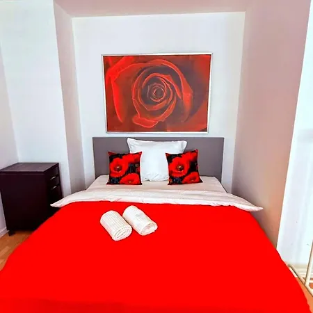 Roter Mohn, Wuppertal, Schwebebahn Apartman Wuppertal
